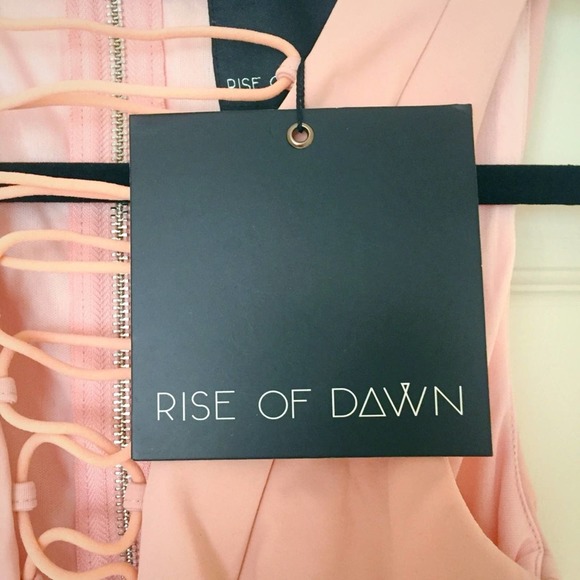 Tiger Mist / Rise of Dawn Phoenix Lace Up Dress - Picture 7 of 8